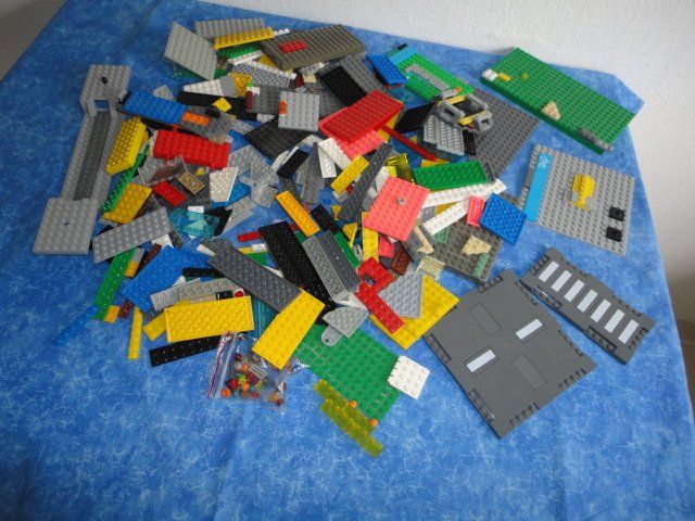 Lego Giocattoli: LEGO  CA.1,159 KILO PLATTEN-PLÄTTCHEN UND TRANSPARENTE – Usato da teufen venduto da Donschabl 7