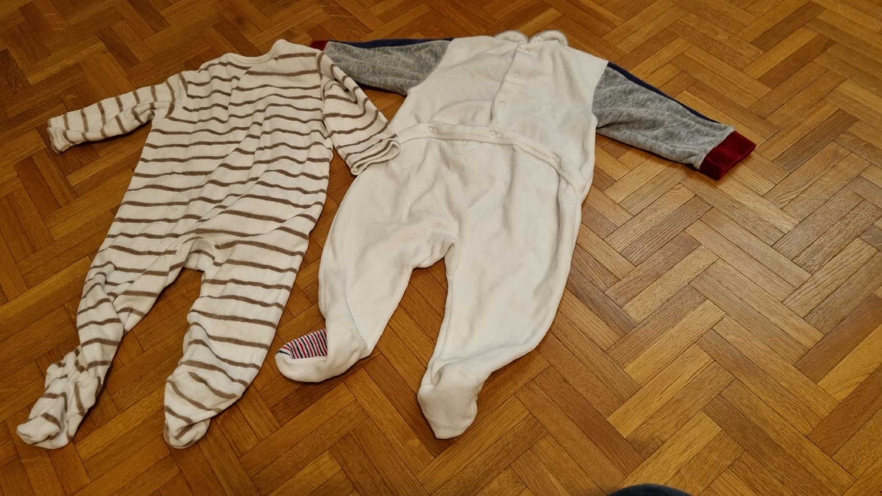 Pyjamas & Ähnliches: 2 pyjamas taille 68 – Gebraucht aus Ferpicloz von Clicli014 1