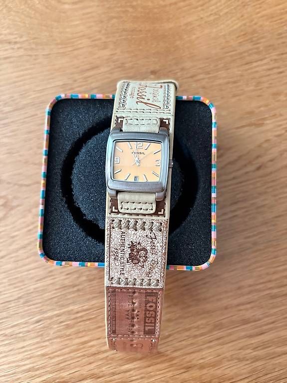 Orologi: Damenuhr mit Lederband – Usato da Zürich venduto da lau_w7gq