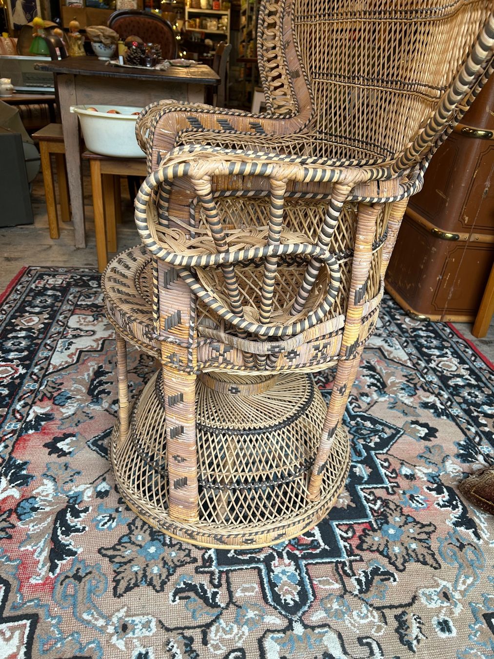 Sedie: Pfauenstuhl – Usato da Goldau venduto da Taburettli_Brocante 2