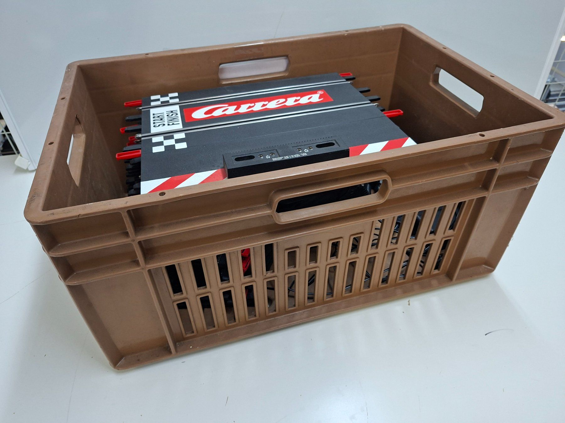Carrera Piste: Carrera Evolution Autorennbahn – Usato da Wettingen venduto da Wendemarket 4