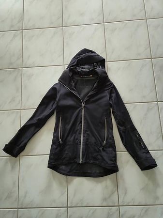 Funktionale Damenjacke der Marke R'Adys zu verkaufen