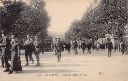 Le Havre, Place de l'Hôtel de Ville, datée 1918