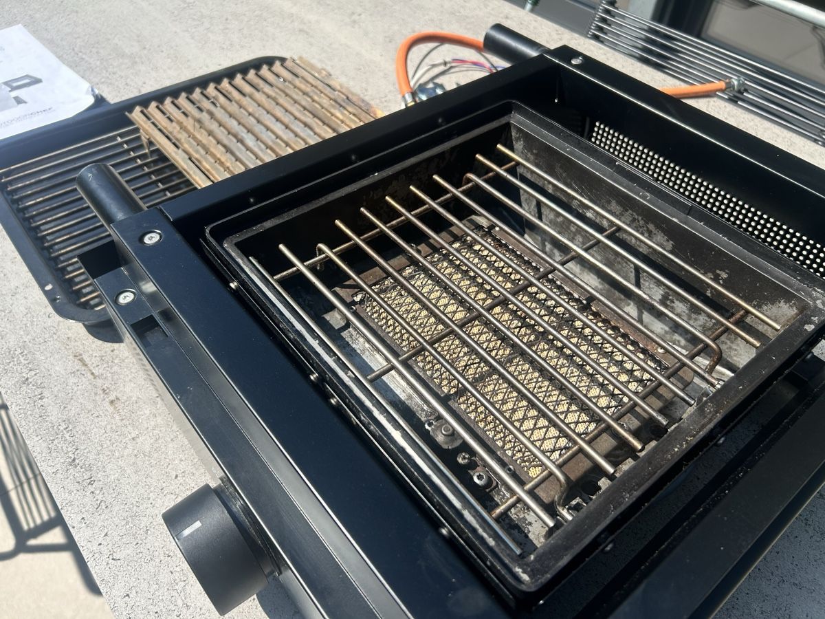 Grills: Blazing Zone Kid Plus Davos Series Outdoorchef – Gebraucht aus Seuzach von Infernodog 1