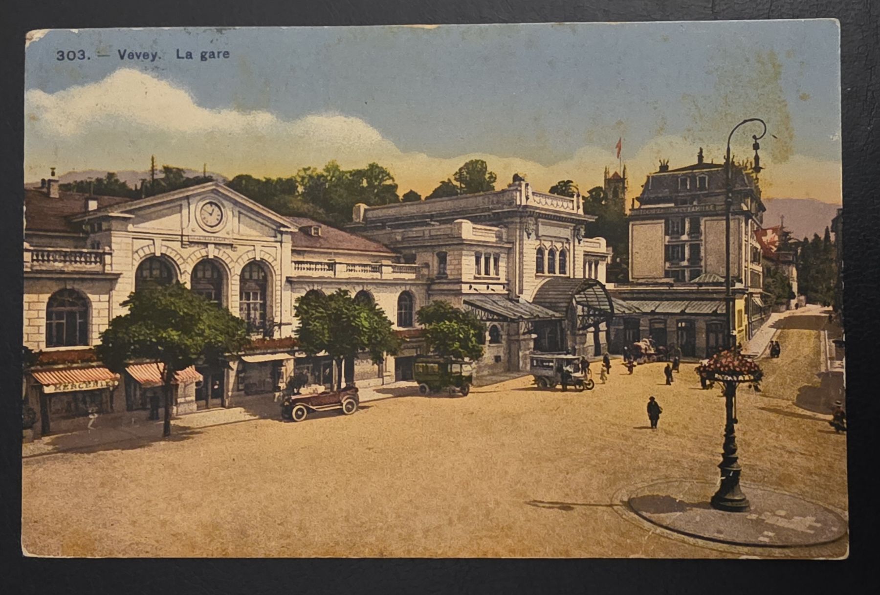 Cartoline postali: Ansichtskarte Vevey – Usato da Bern venduto da Kocholo