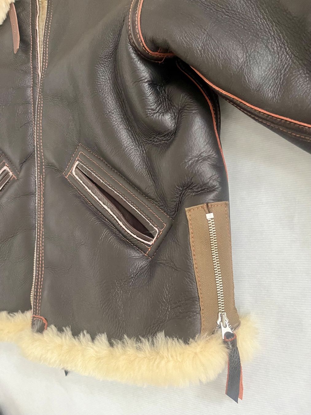 Aero Leathers Clothing Giacche: Aero Leathers B-6 USAAF Shearling Bomber Leather Jacket – Nuovo (secondo la descrizione) da Neuhausen venduto da Ann.Drea 7