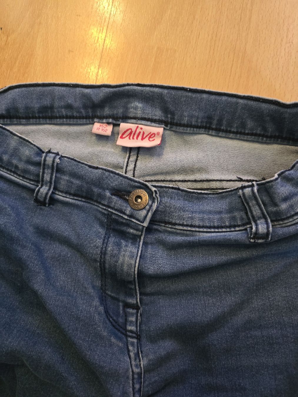 Pantaloni: Jean slim bleu clair, enfant – Usato da Colombier NE venduto da kasquette 2