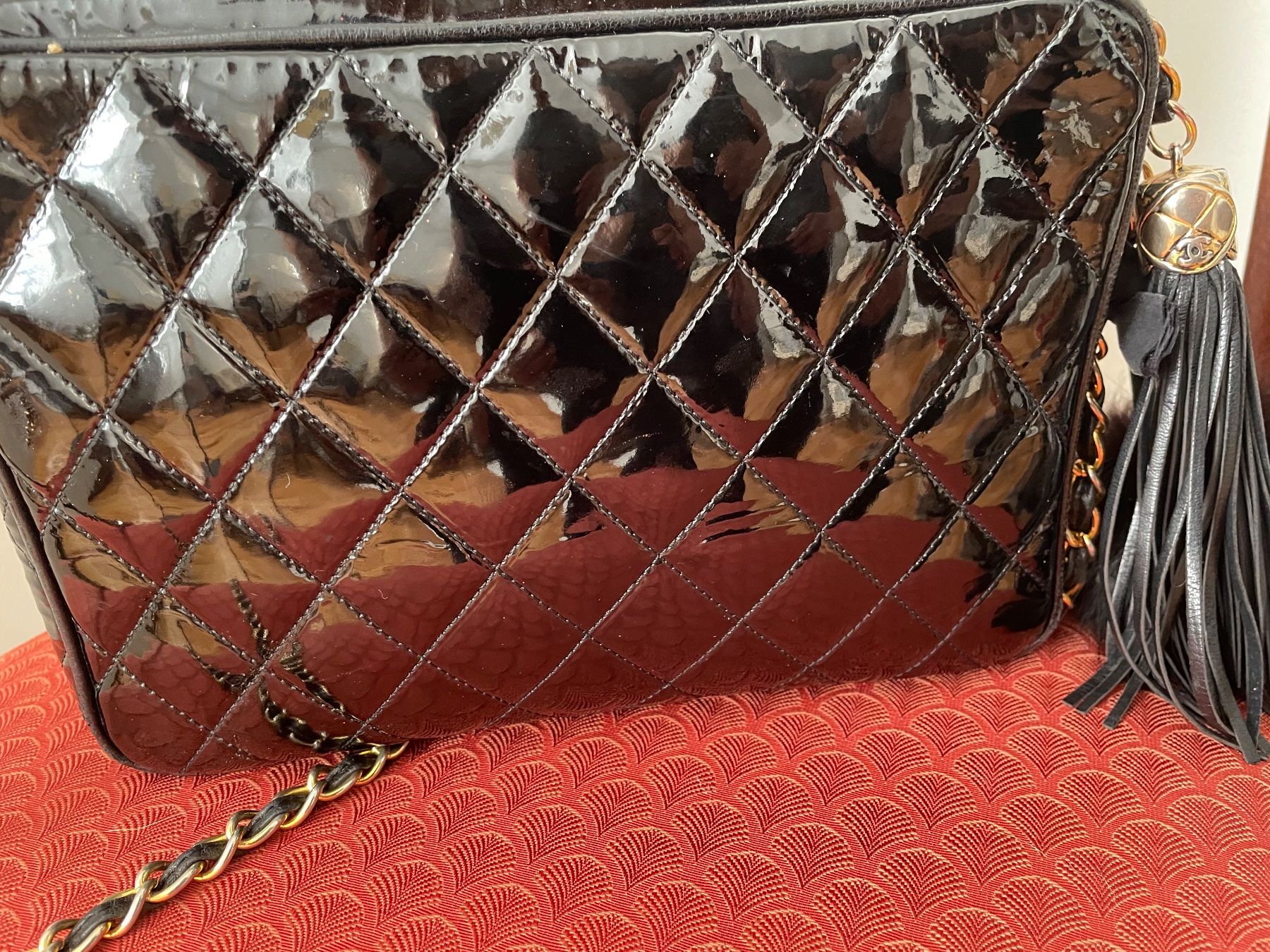 Chanel Borse da donna: Chanel patent leather camera bag – Usato da Genève venduto da lailas_things 1