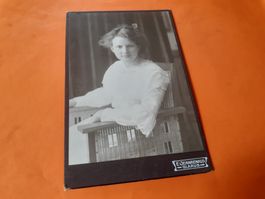 SCHWIIZER JUGEND DAZUMAL - e JUNGI FRAU i WYSS - GLARUS