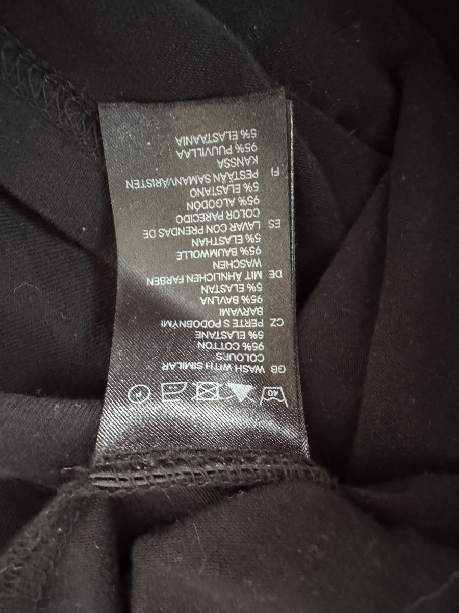 H&M Top: Top Schwarz – Usato da Aesch BL venduto da comven 1