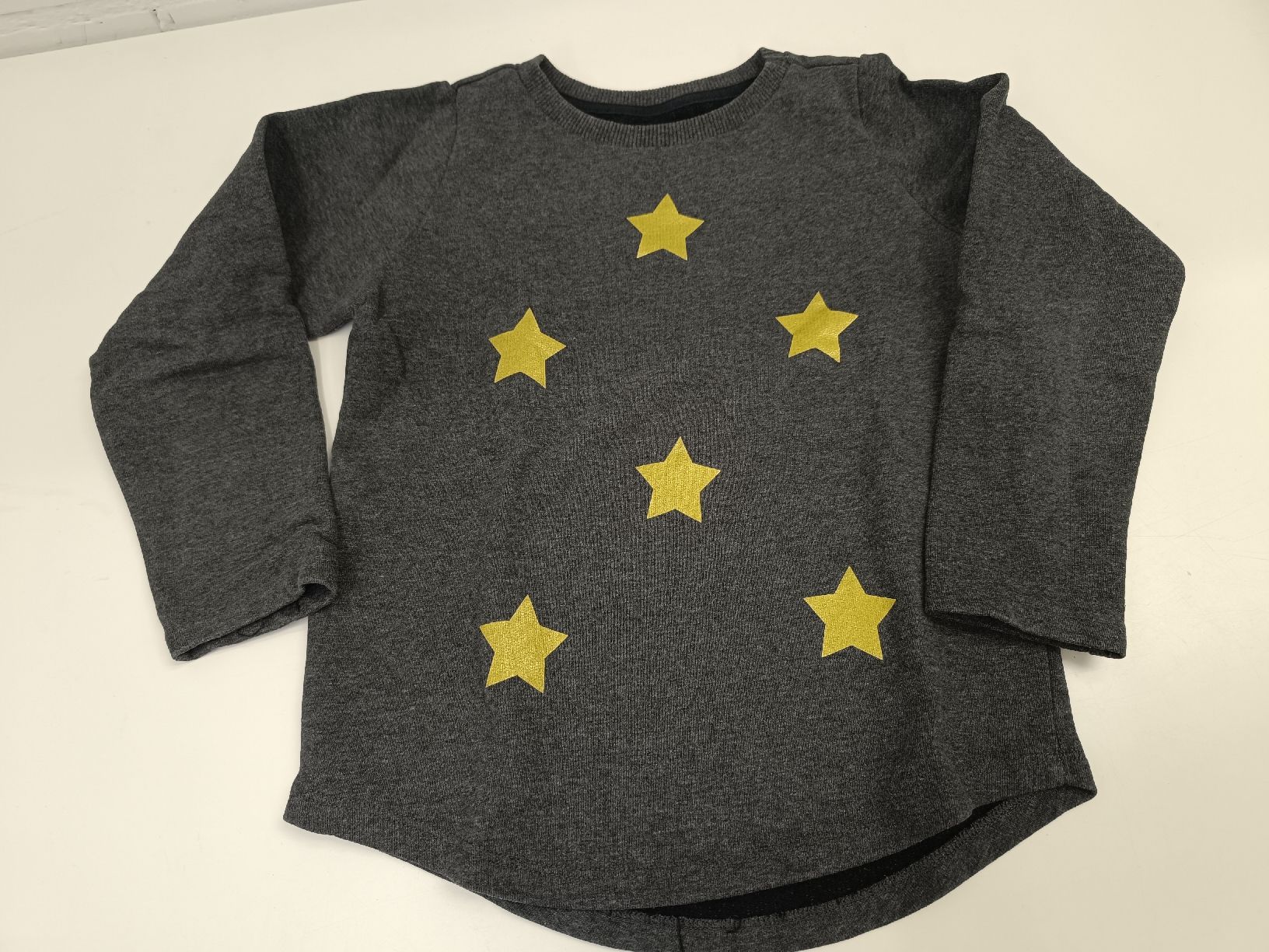 Pulls et sweat-shirts: Pullover Gr. 122/128 – D'occasion à Ehrendingen par Cheronimo2