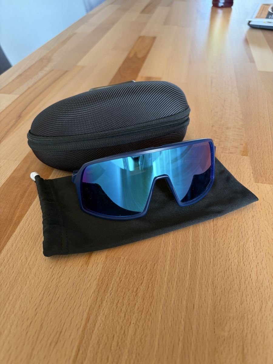 Oakley Occhiali & Lenti: Original Oakley Sutro S Brille blau – Usato da Hasliberg Hohfluh venduto da kus_5wpz 2