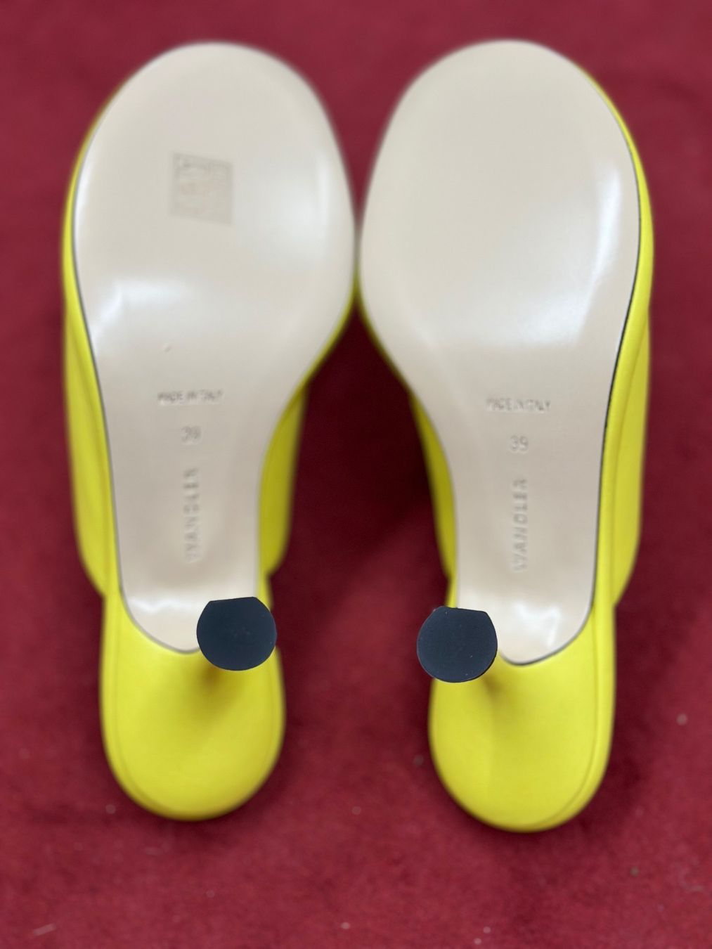 Wandler Scarpe da donna: WANDLER Gelbe Mules mit Absatz NEU – Nuovo e nell'imballaggio originale da Zufikon venduto da Modestil365 2