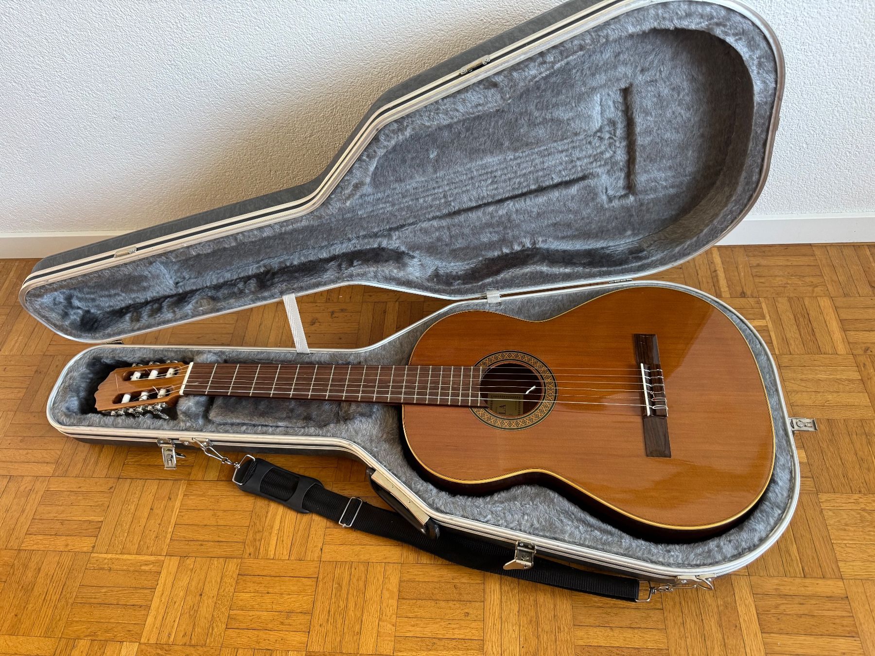 Esp Strumenti musicali: 4/4 Klasisch gitarre Espala C8 – Usato da Frauenfeld venduto da max11116