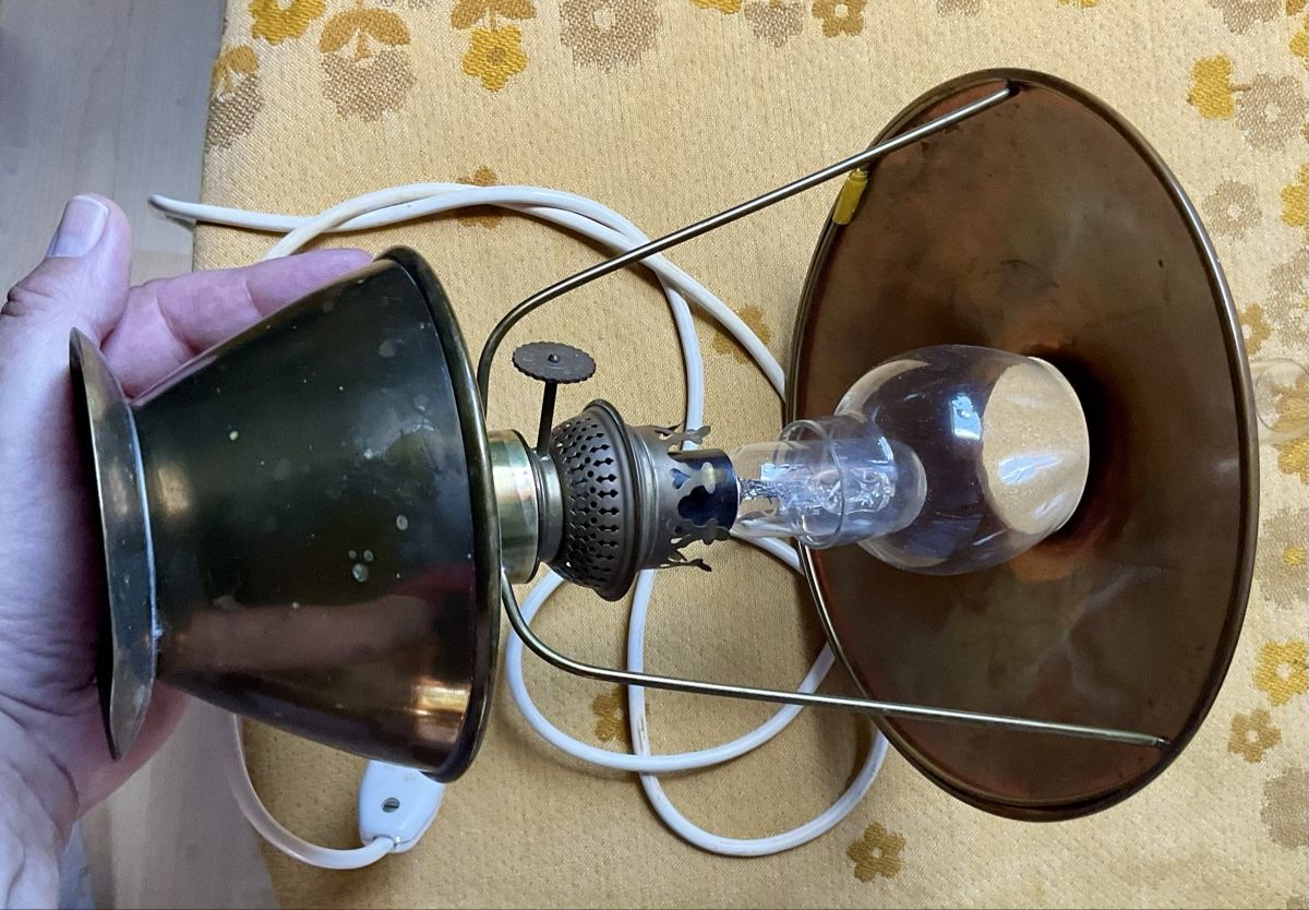 Lampen: Lampe Messing mit Kabel und Schalter 25 Watt – Gebraucht aus Endingen von nathan05 4