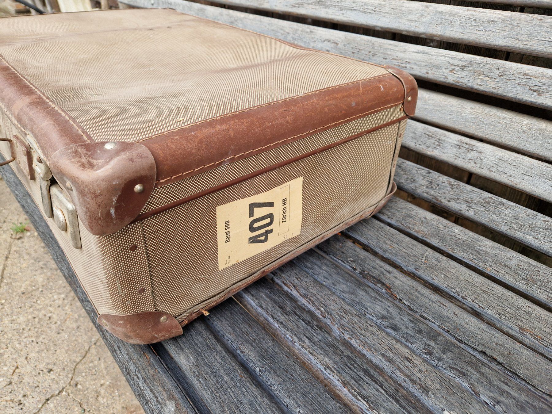 Reisekoffer: Reisekoffer antik Vintage – Gebraucht aus Oetwil am See von tapirus 2