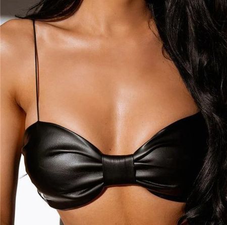 NEUES stretch Top schwarz im Wetlook für Gr. XS & S - 222727