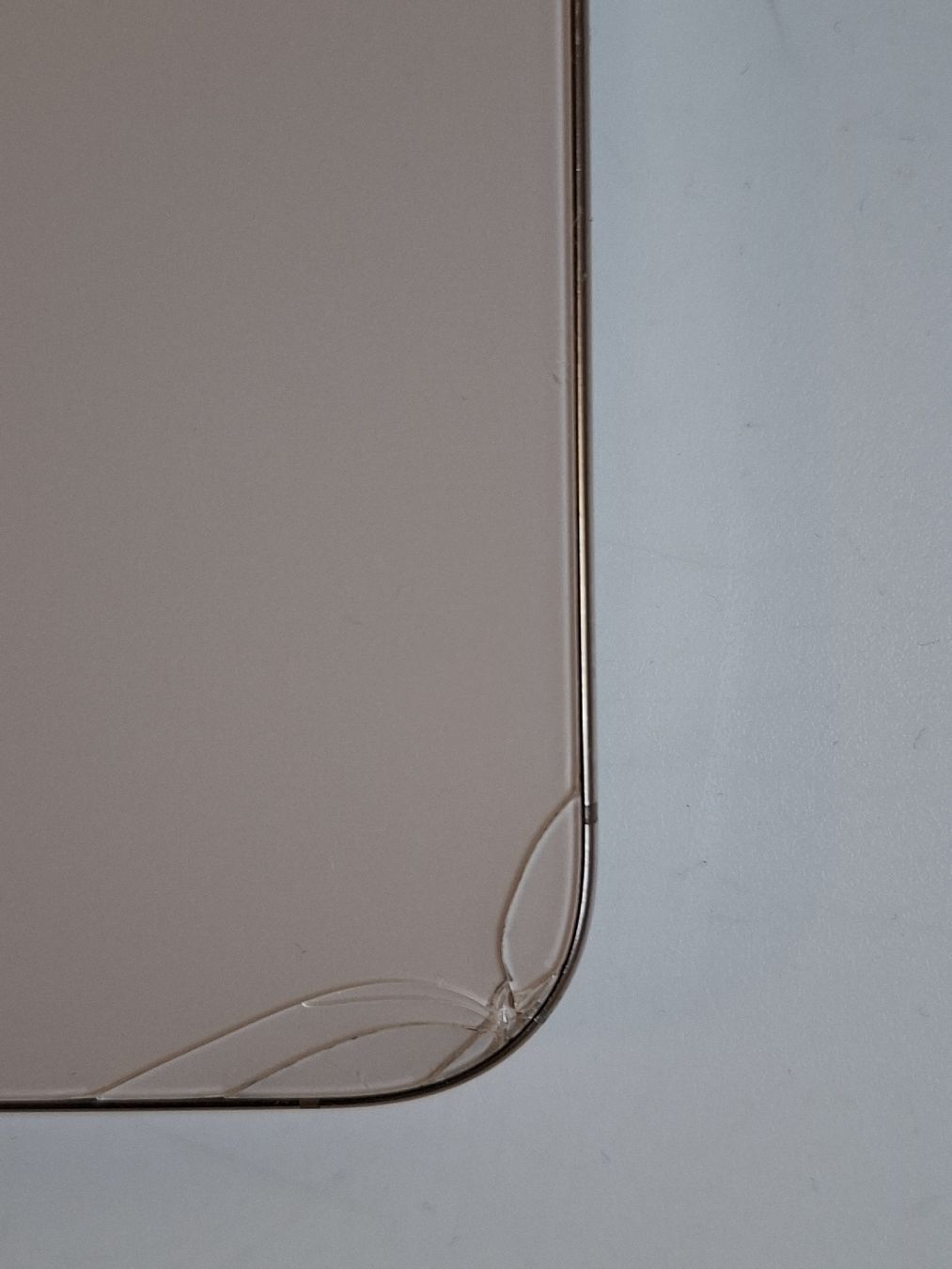 Apple Handys / Smartphones: iPhone 16 pro Max – Gebraucht aus Täsch von nicole_mooser 7