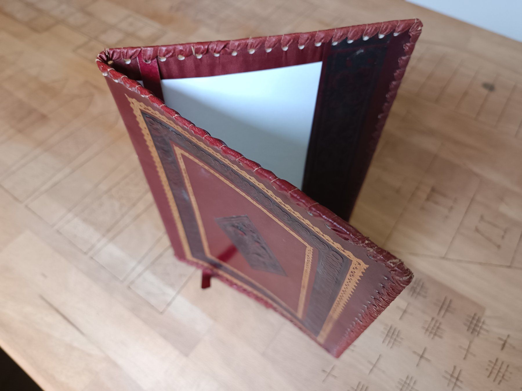 Valigie & Borse: Antike Leder Dokumentenmappe / porte-document vintage cuir – Usato da Genève venduto da Mercedest7 5