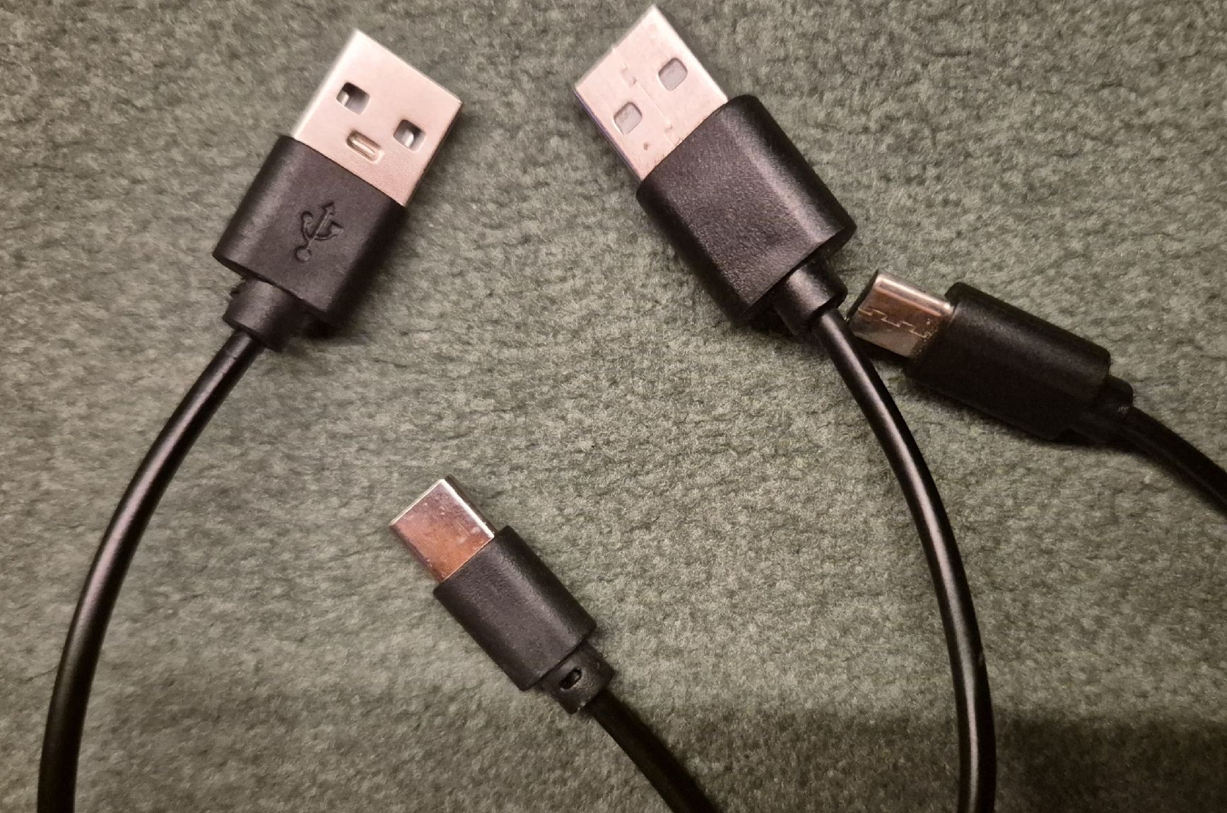 Cavi: USB Kabel Set mit USB C. – Usato da Halten venduto da GiMu.84 1