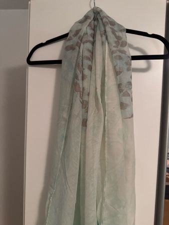 Damen Tuch gemustert hellblau weiss guter Zustand