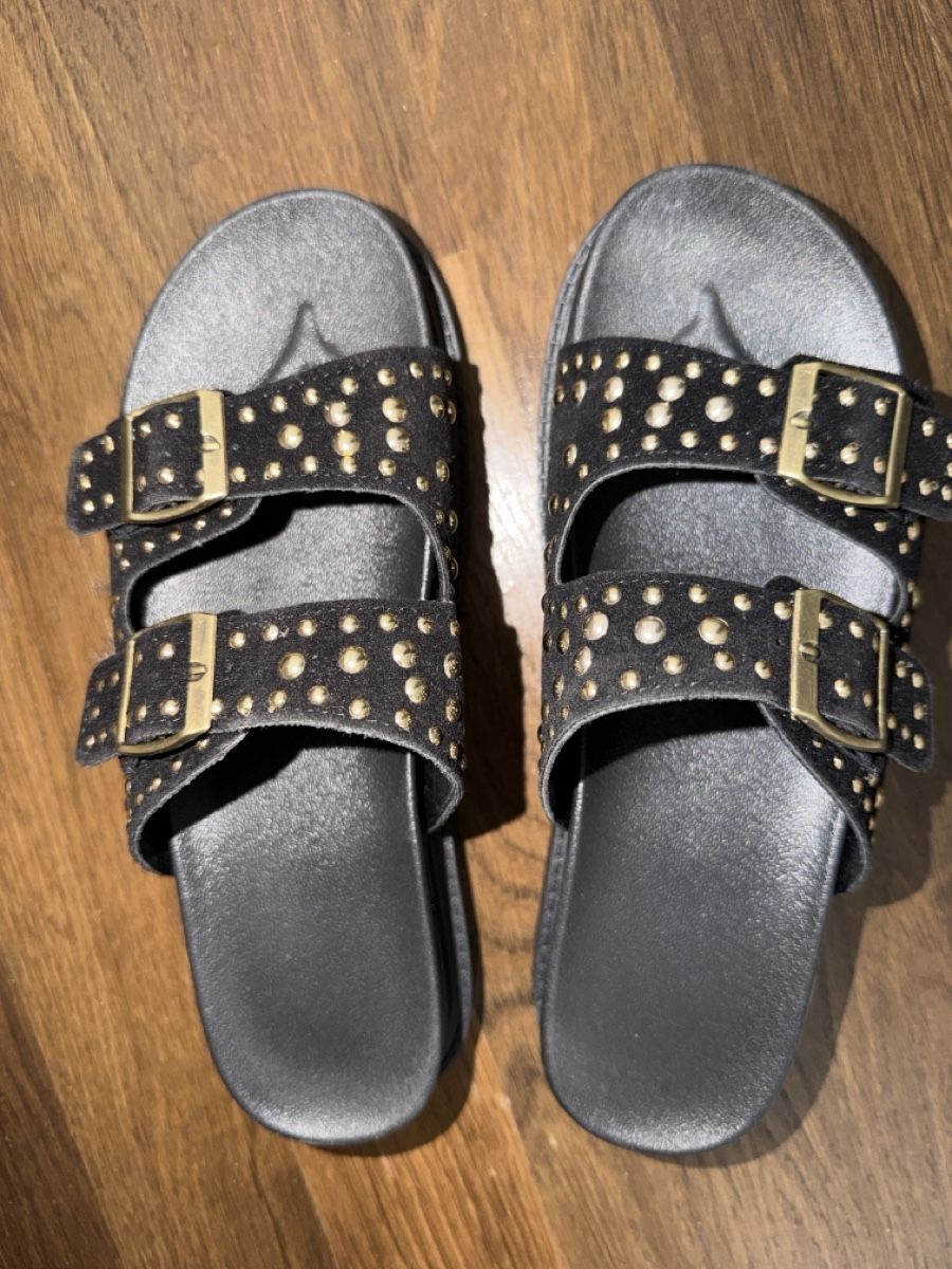 Damenschuhe: Pantoletten Damen schwarz Grösse 37 – Neu (gemäss Beschreibung) aus Pratteln von sarax3.- 1