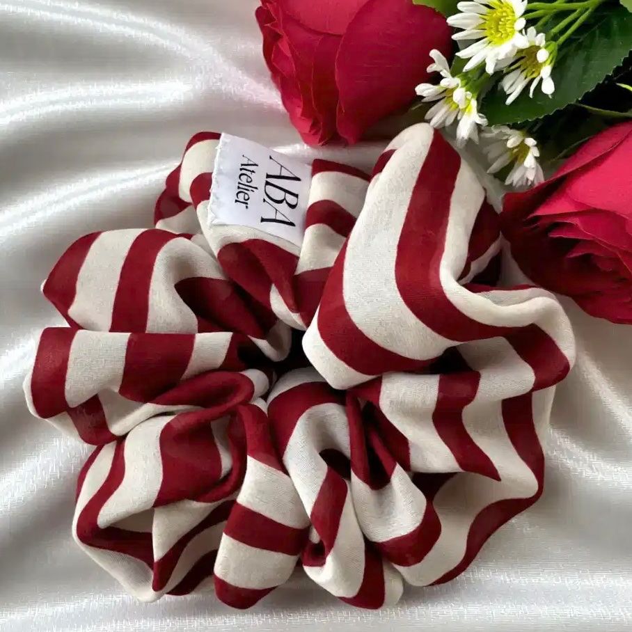 Accessori per capelli: XXL Scrunchie - Doppelseitiger Chiffonstoff - Handgefertigt – Nuovo e nell'imballaggio originale da Vals venduto da ABA-Atelier 4