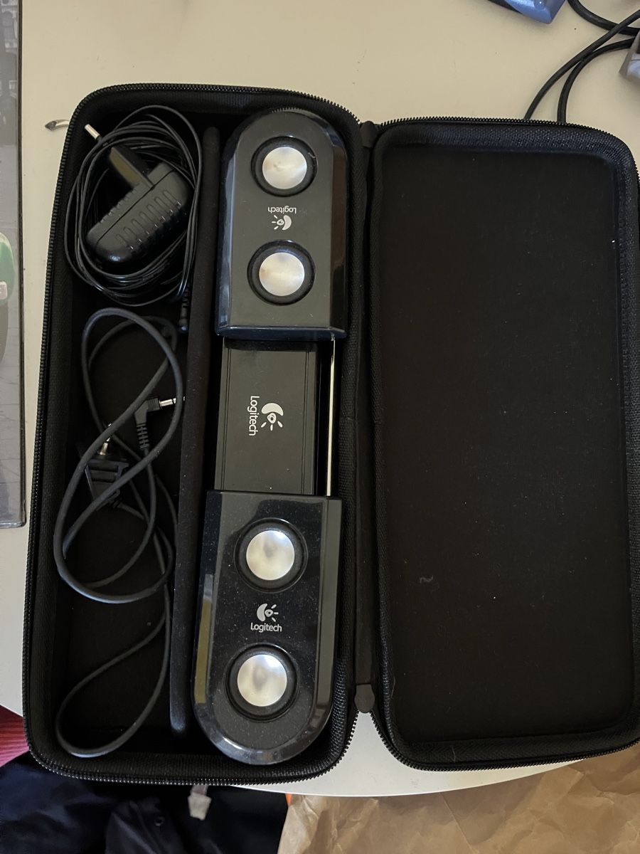 Logitech Casse acustiche: Basse Musique Logitech  – Usato da Etoy venduto da tri_wk7x