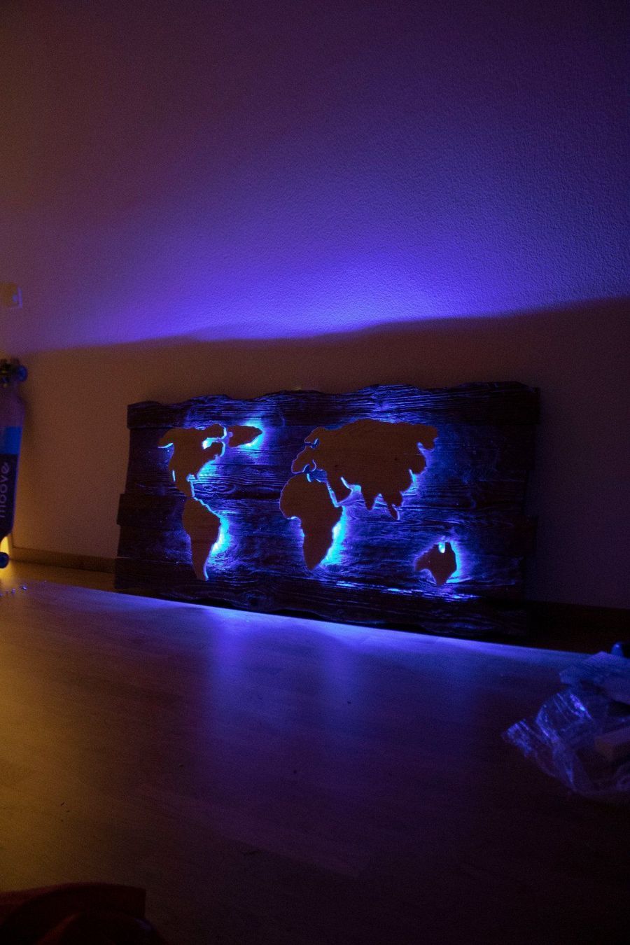 Lampade: Rustikale LED Weltkarte RGB – Nuovo e nell'imballaggio originale da Zürich venduto da Miki_Schreiner 2