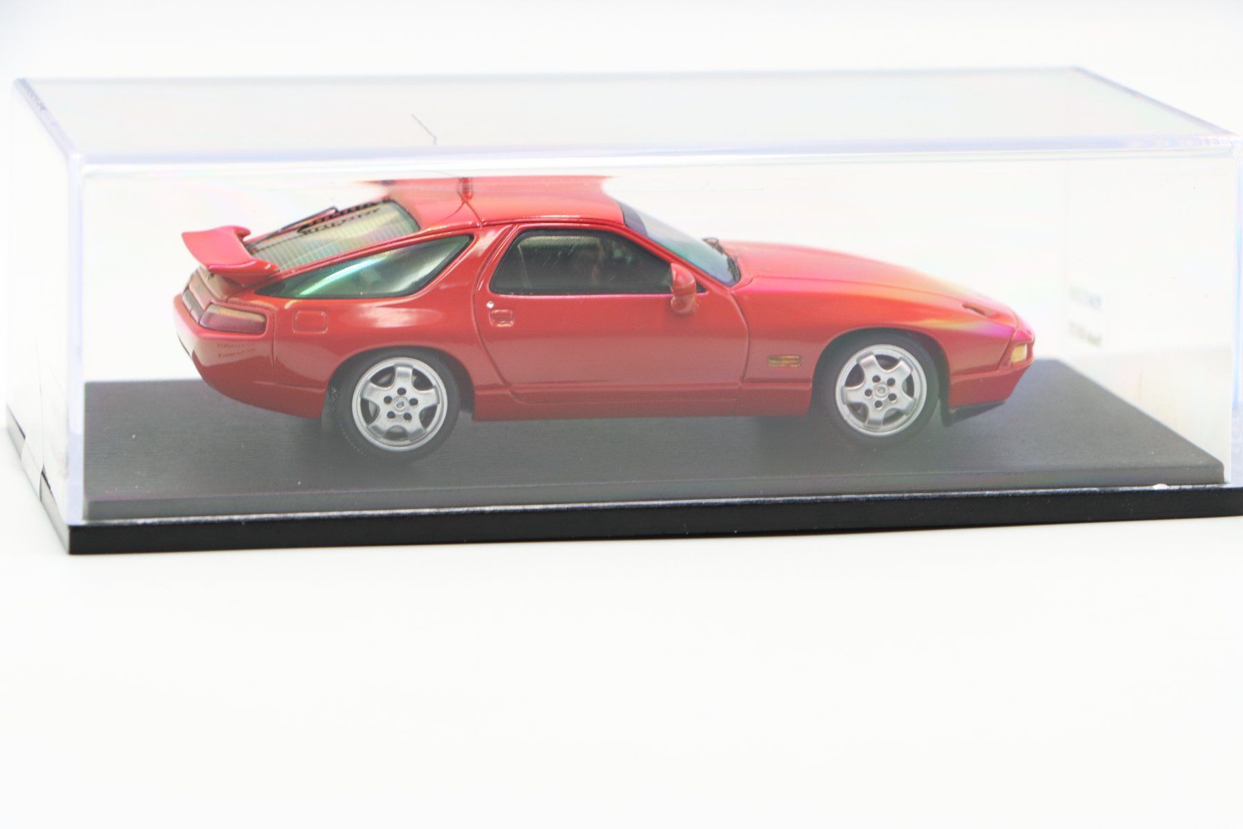 Porsche Modellini d'auto: Porsche 928 GTS 1992 1:43 Spark – Nuovo e nell'imballaggio originale da Bühl b.Aarberg venduto da modelldiecast 8