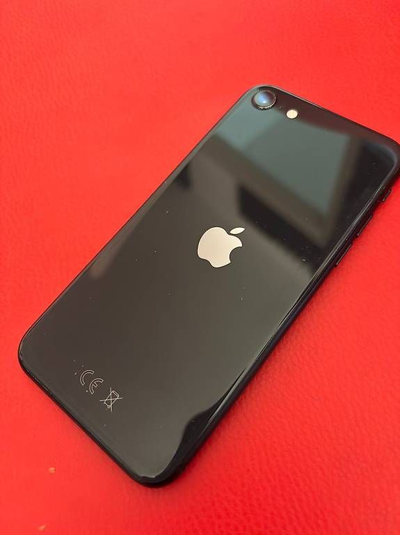 Apple Telefoni cellulari / Smartphones: iPhone SE 2020 - 256 GB – Usato da Lausanne venduto da mpampouras 1