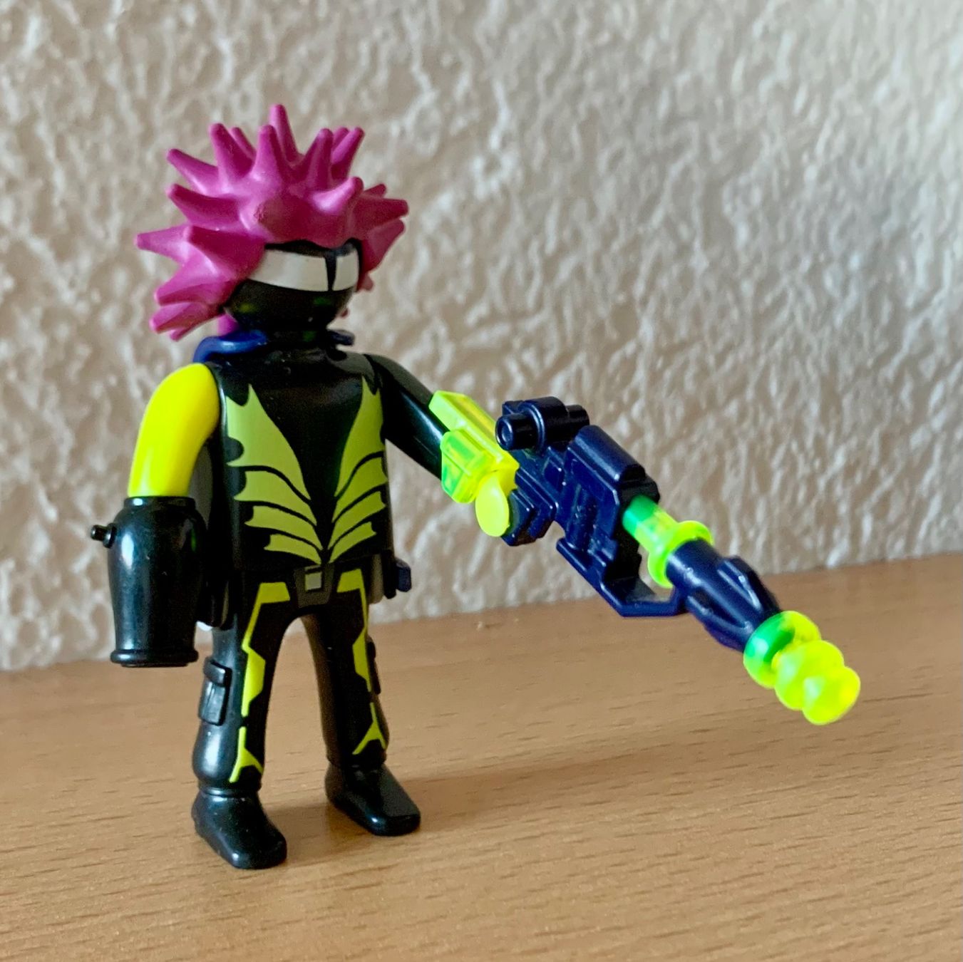 Playmobil Spielzeuge: Playmobil-Figur Alien-Kämpfer 70242v9 – Gebraucht aus Ersigen von Xaya 1
