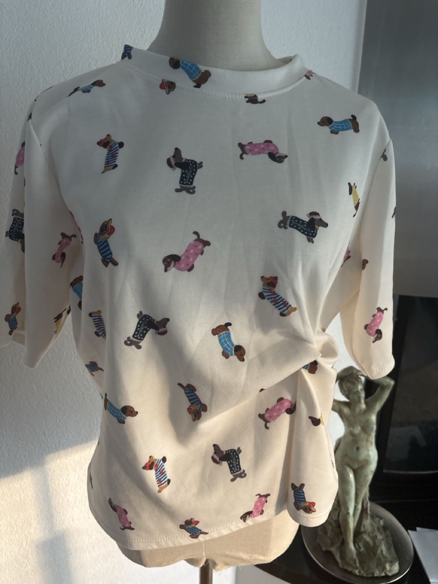 T-shirts: Pullover Gr s-M Dackelmotiv – Neuf (Voir description) à Embrach par Dmoney