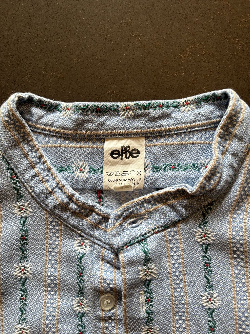 Chemises: Chemise Edelweiss – D'occasion à Avry-devant-Pont par Griotte01 3