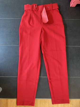 Zara Stoffhose, Rot, Grösse XS, neuwertig