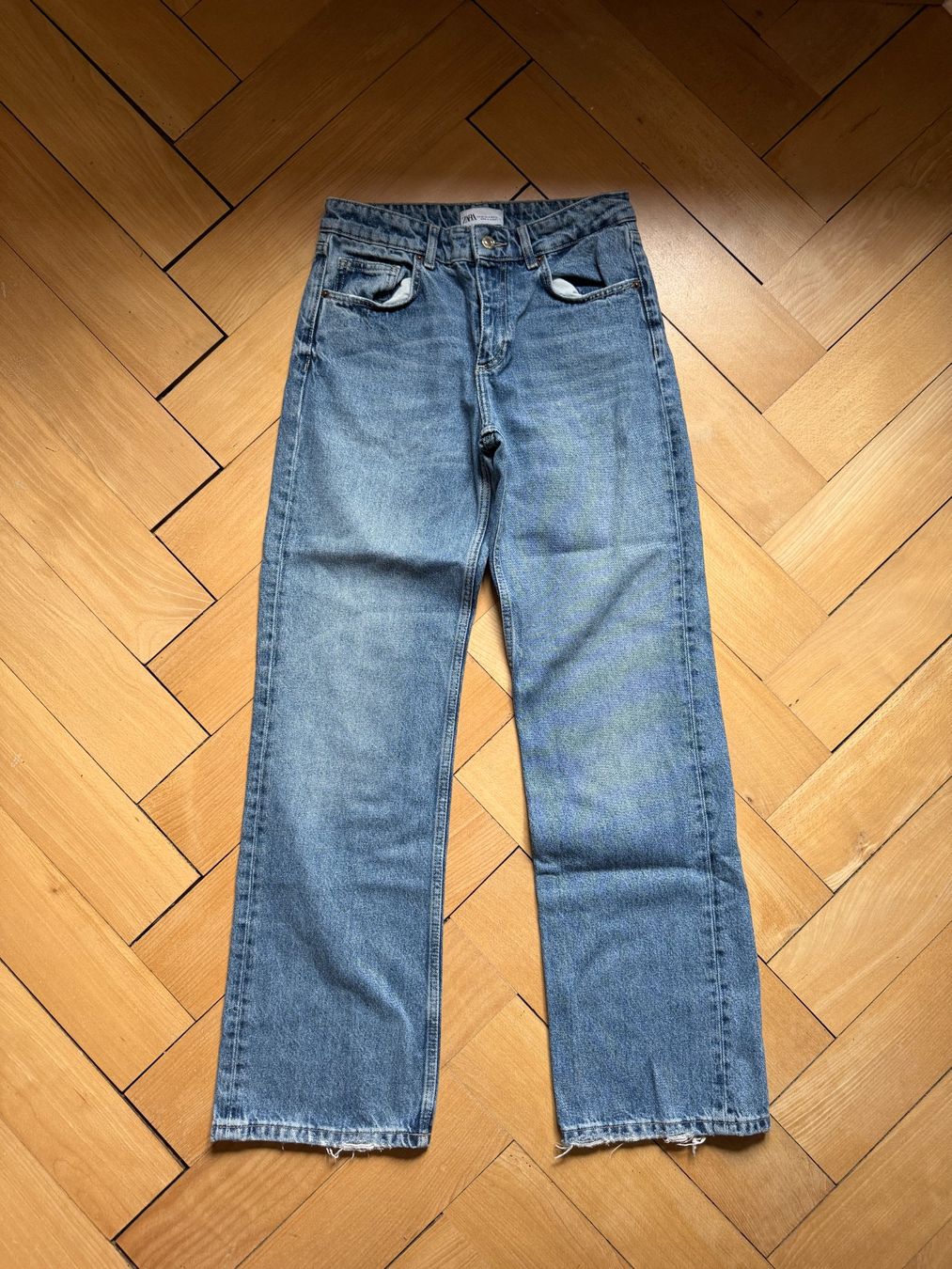 Zara Jeans: ZARA - Jeans blau 36 – Usato da Zürich venduto da Diazaio