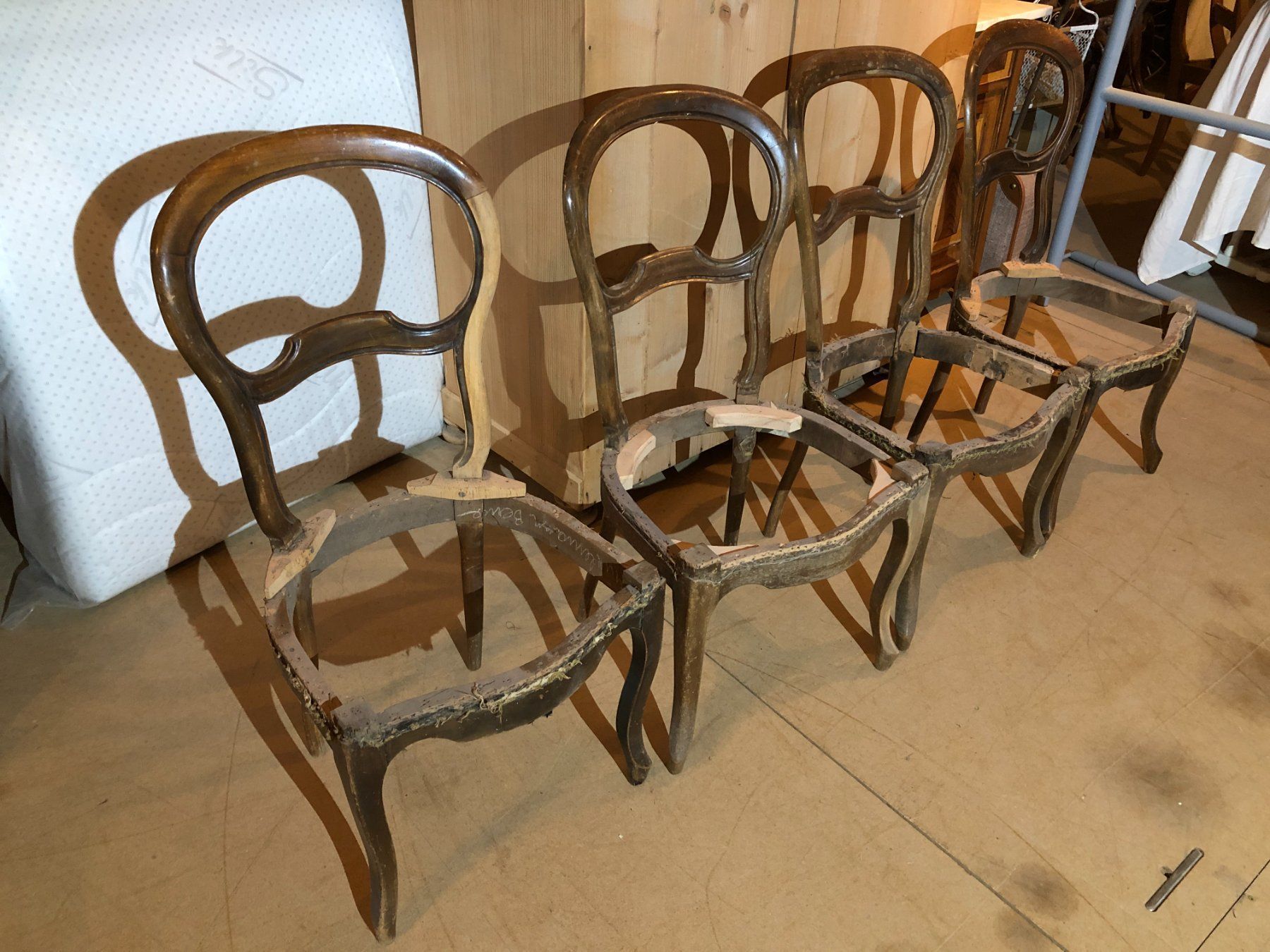 Stühle: 4 antike Polsterstühle – Gebraucht aus Beinwil (Freiamt) von Zedel1923 1