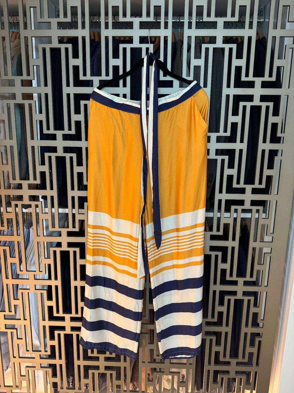Beldona Pantaloni: Beldona Sommerhose – Usato da Kilchberg ZH venduto da dongxi