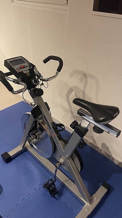 Hometrainer: Hometrainer - KETTLER RACER - type spinning – Usato da Saubraz venduto da Ehoekie