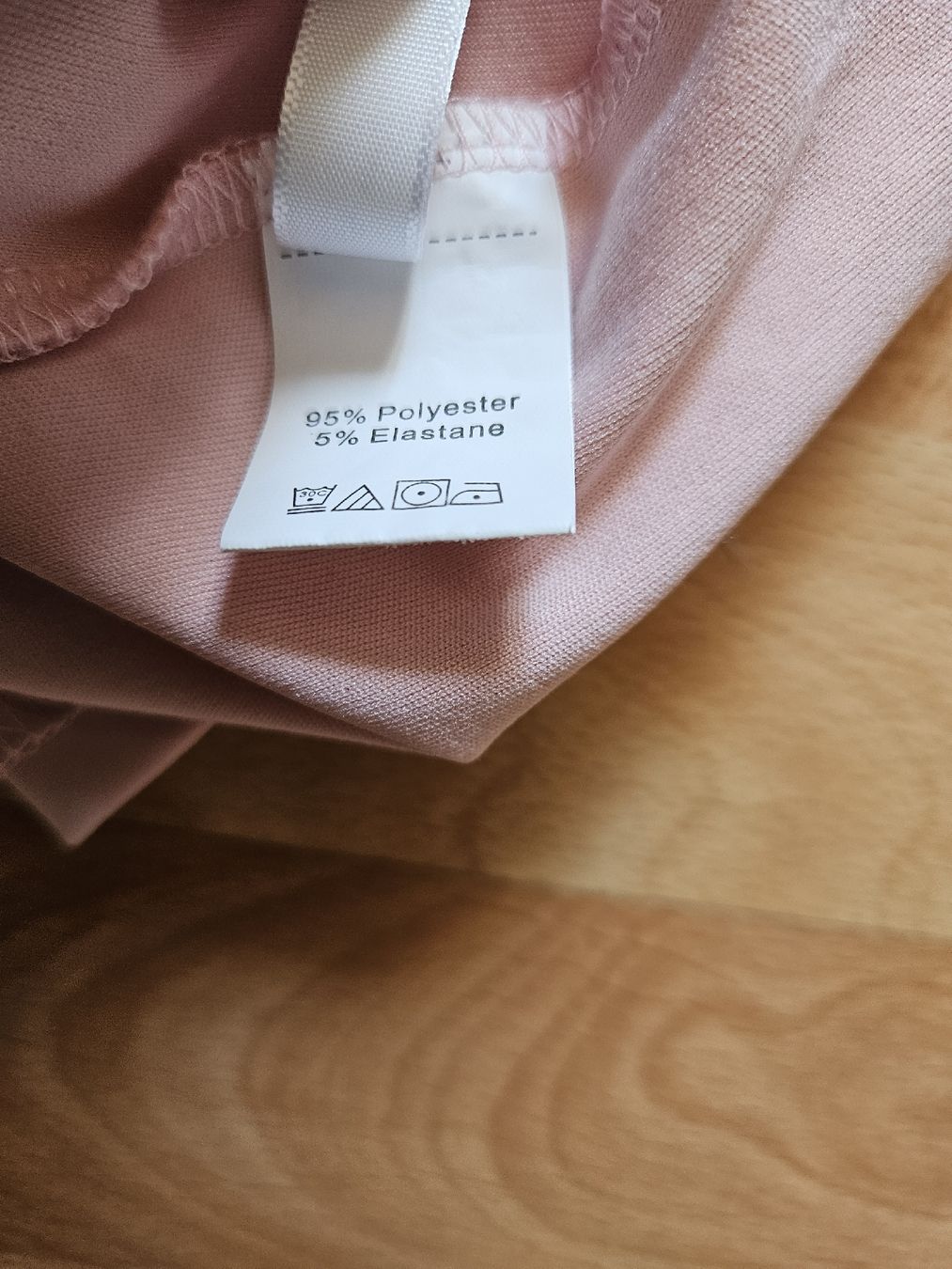 Vestiti: rosa Mini Kleid mit Ärmeln – Usato da Ebikon venduto da SecondChance_byM 3
