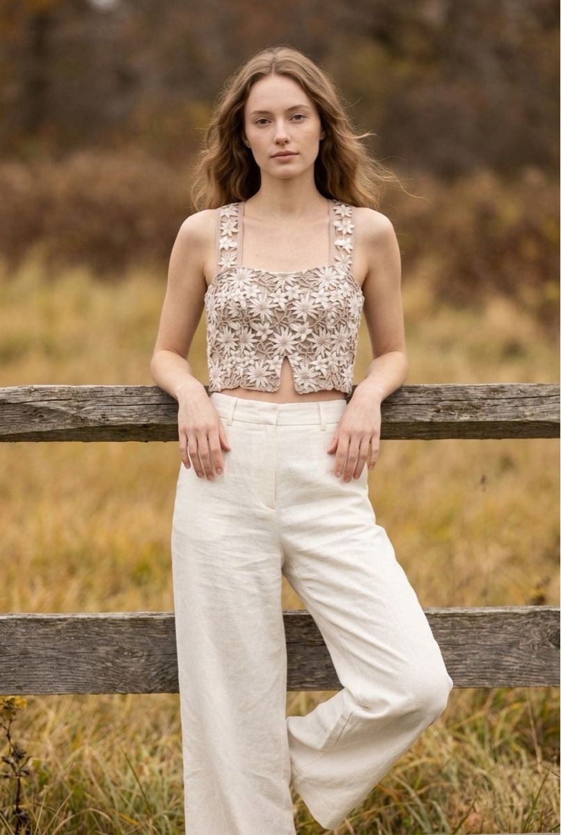 Top: Crop Top Blumenmuster beige Grösse S gebraucht – Usato da Zuzwil SG venduto da Boho-Style