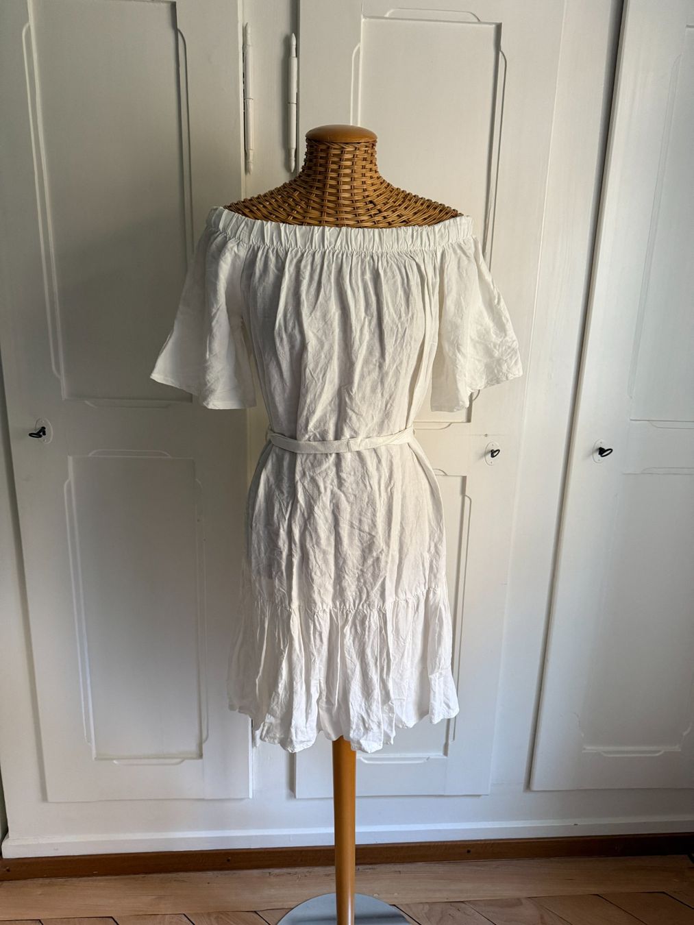 Robes: MILLA - Carmen-Kleid weiss M – D'occasion à Zürich par Diazaio