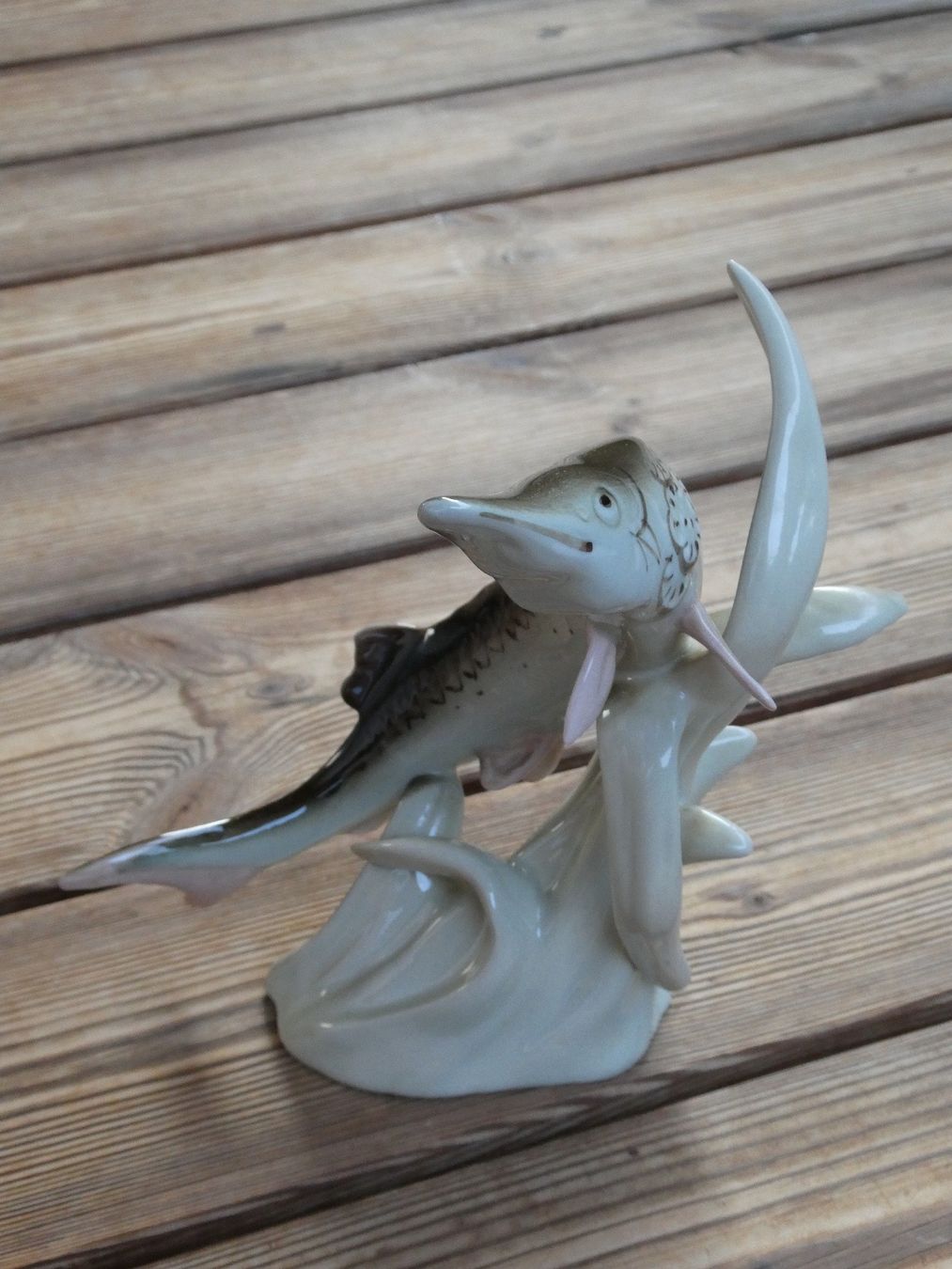 Statuette: Porzellanfigur grosser Hecht – Usato da Lüchingen venduto da Eeizo 5