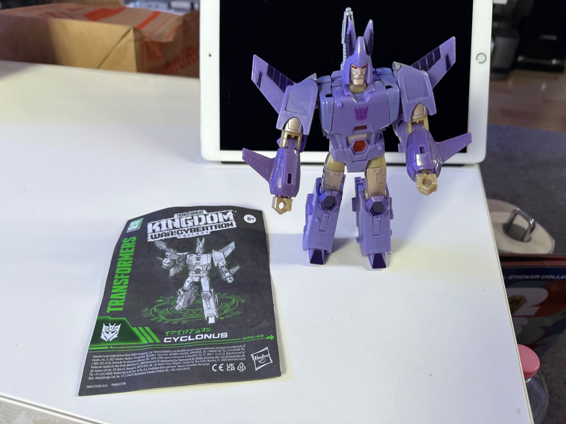 Hasbro Statuette: Transformers Kingdom War for Cybertron Cyclonus Hasbro – Usato da Allschwil venduto da meeresperle