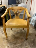 Edler Stuhl, Holz, mit Lederpolster (neu)