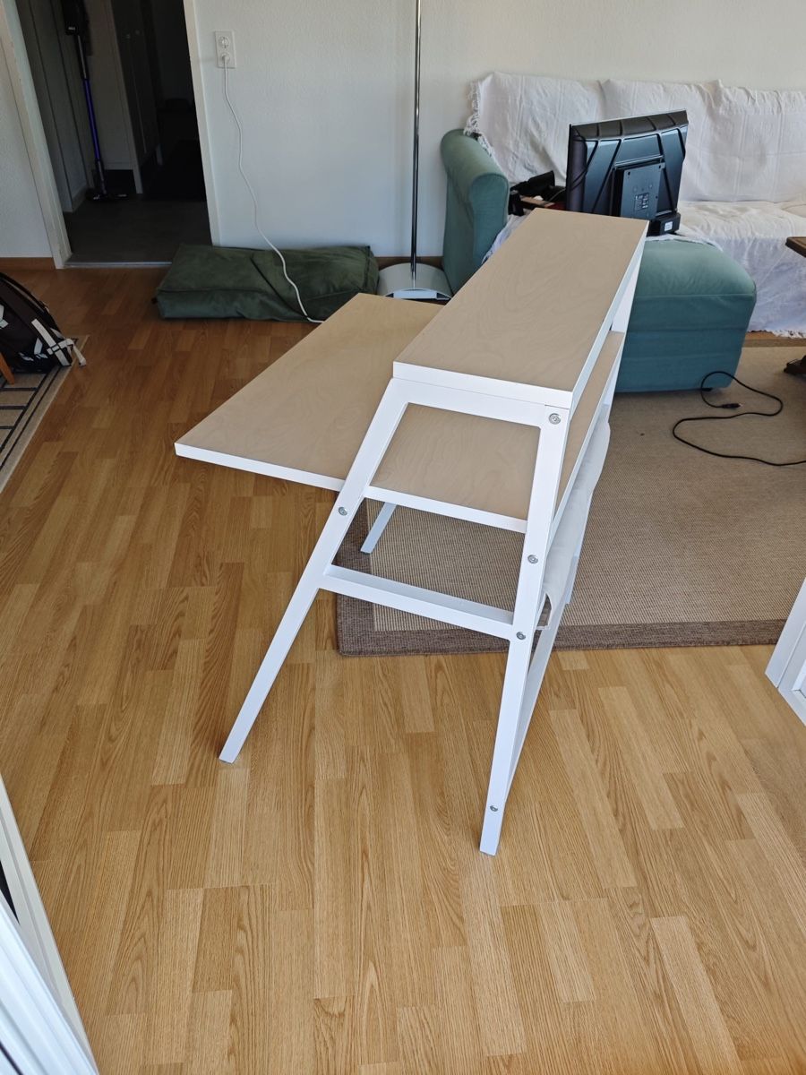 Ikea Scrivanie: Ikea desk – Nuovo (secondo la descrizione) da Rümlang venduto da ele_btg9 1