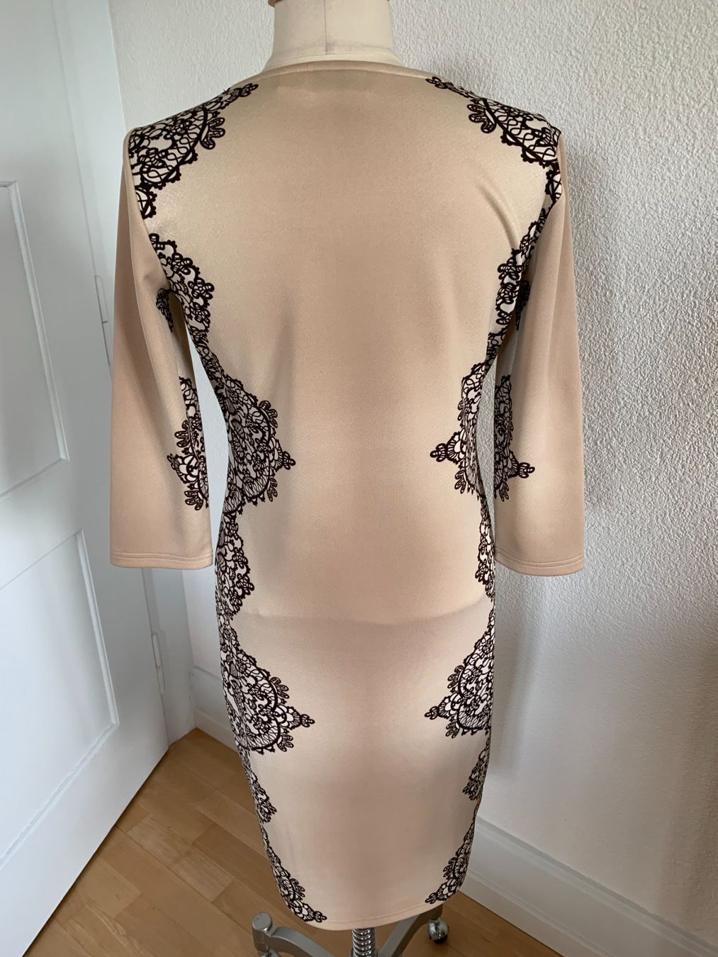 Vestiti: Komplimente Damen Kleid, Gr. 38/40, beige – Nuovo (secondo la descrizione) da Worb venduto da farben20zauber 1