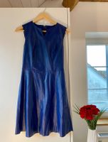 Blaues Benetton Kunstlederkleid