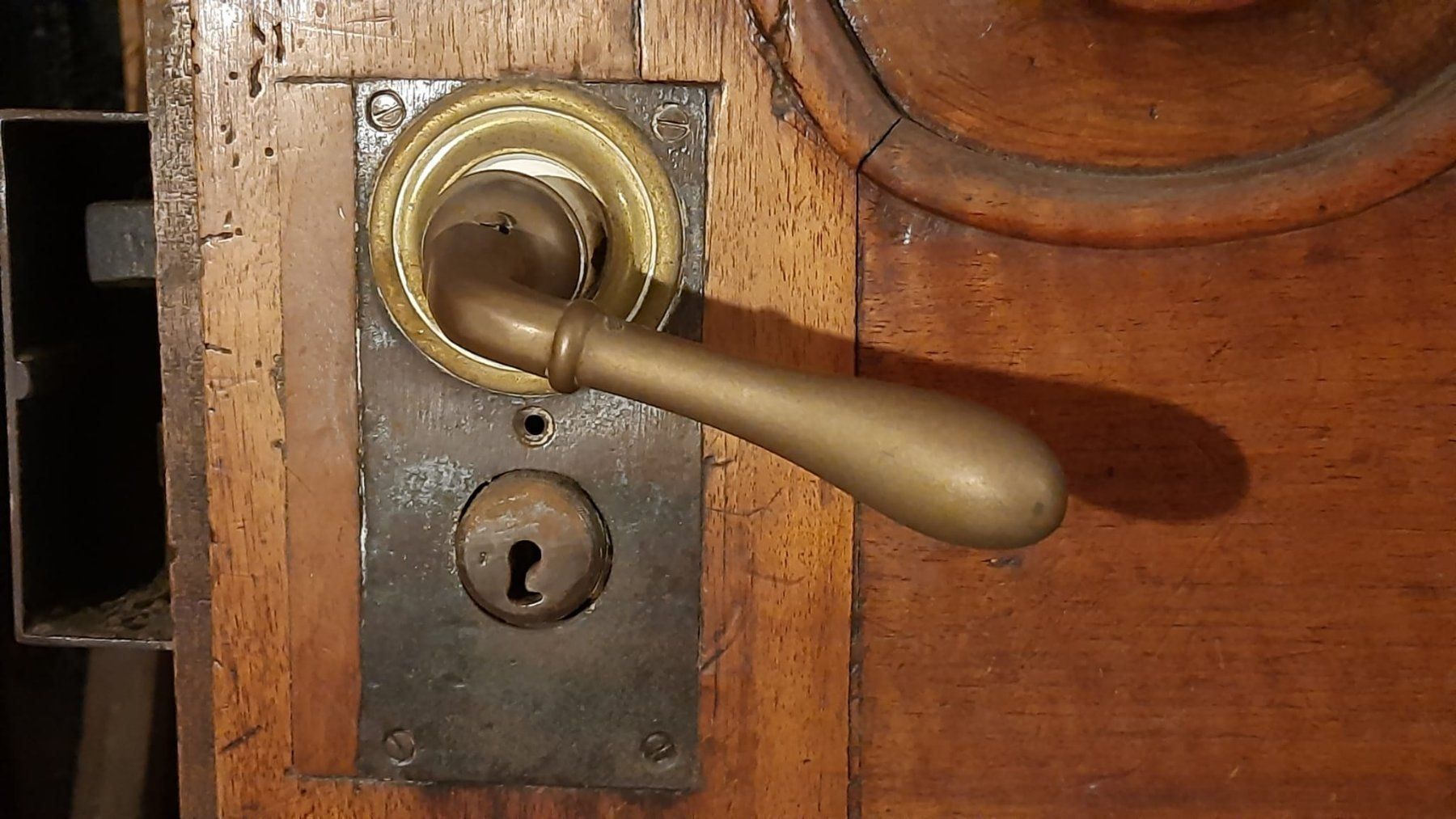 Articles en bois: Barocke Haustür eines Stadthauses – D'occasion à Zürich par balin777 5