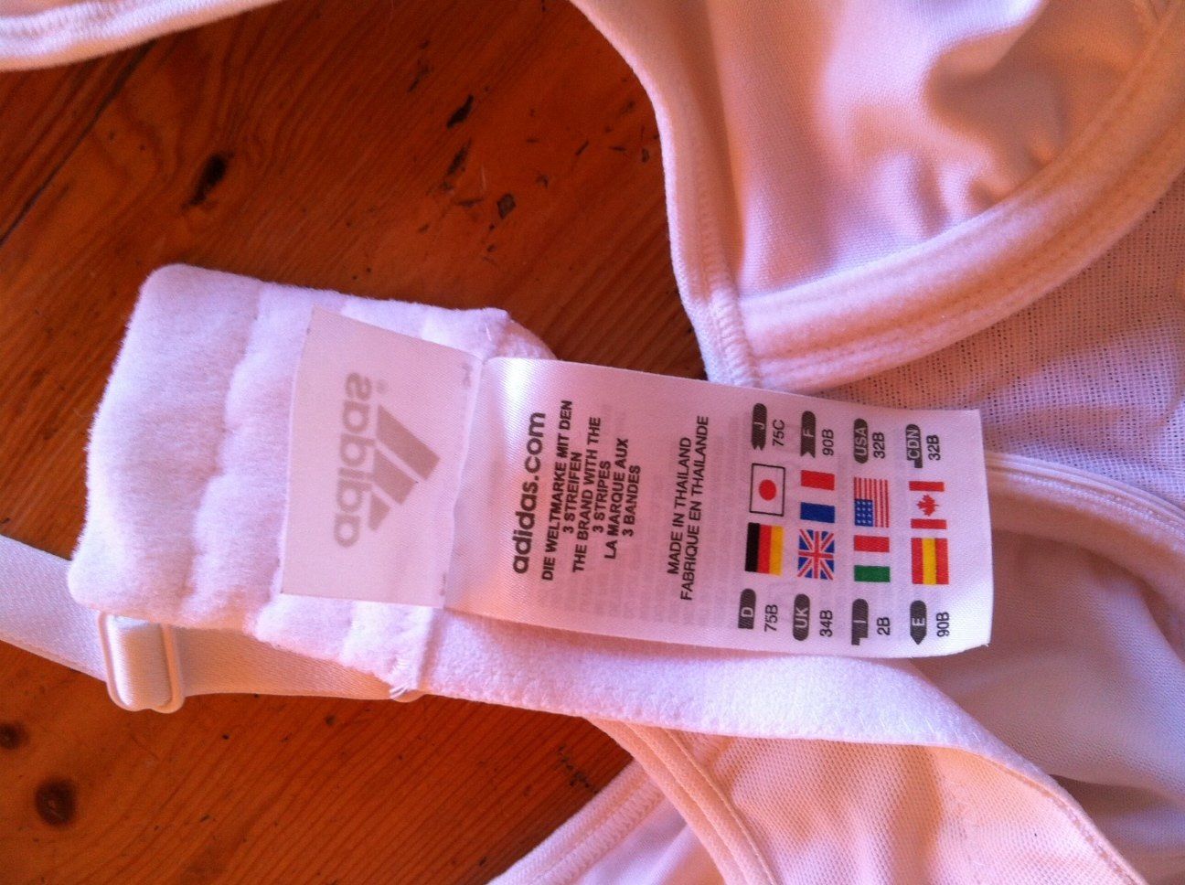 Adidas Altra biancheria intima: Sport BH von Adidas – Nuovo (secondo la descrizione) da Orselina venduto da Vrenegonde 4